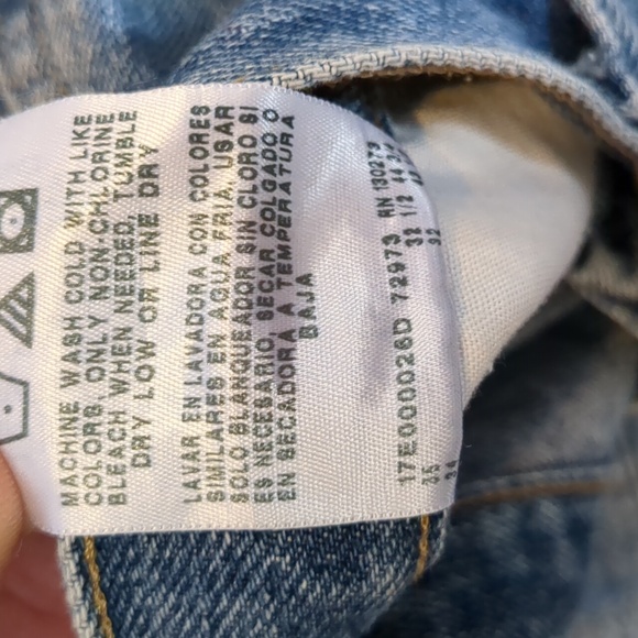 Men's Wrangler distressed regular fit blue jeans size 32X32 - Picture 9 of 12